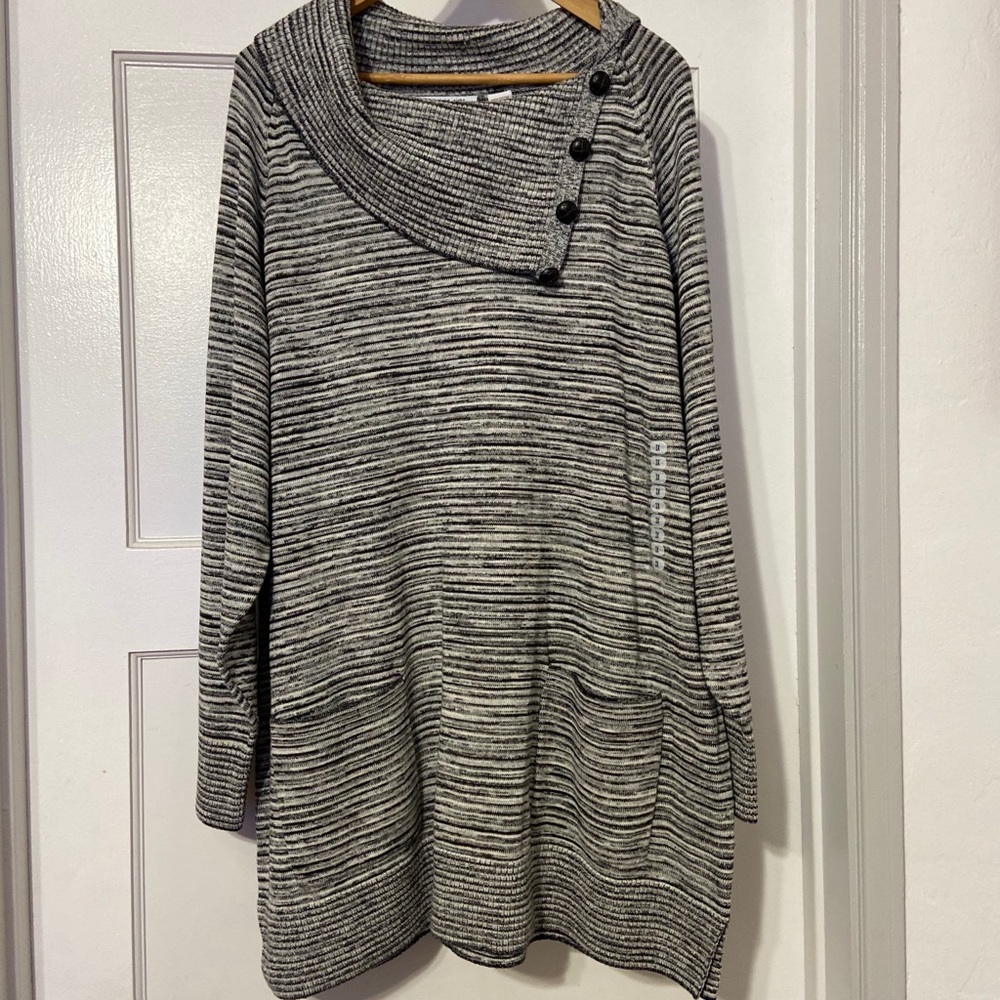 Eight eight eight long sweater